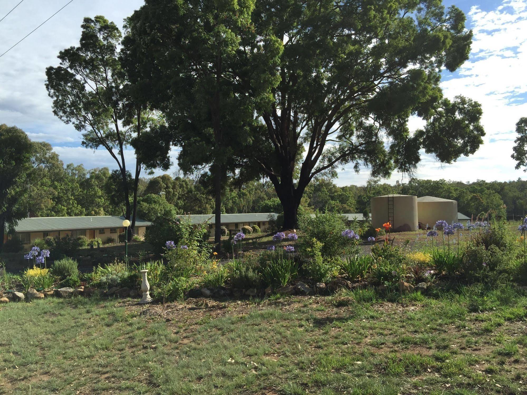 Warrumbungles Mountain Motel Coonabarabran Exterior photo